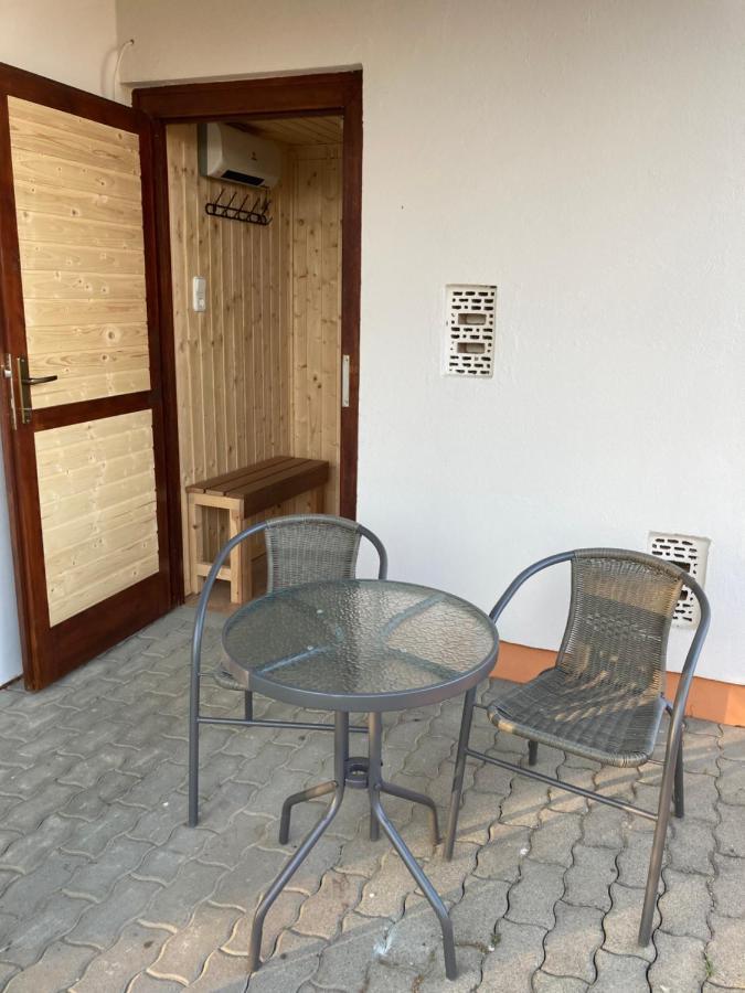 Kopa Vendeghaz Apartment Szigetvár Екстериор снимка